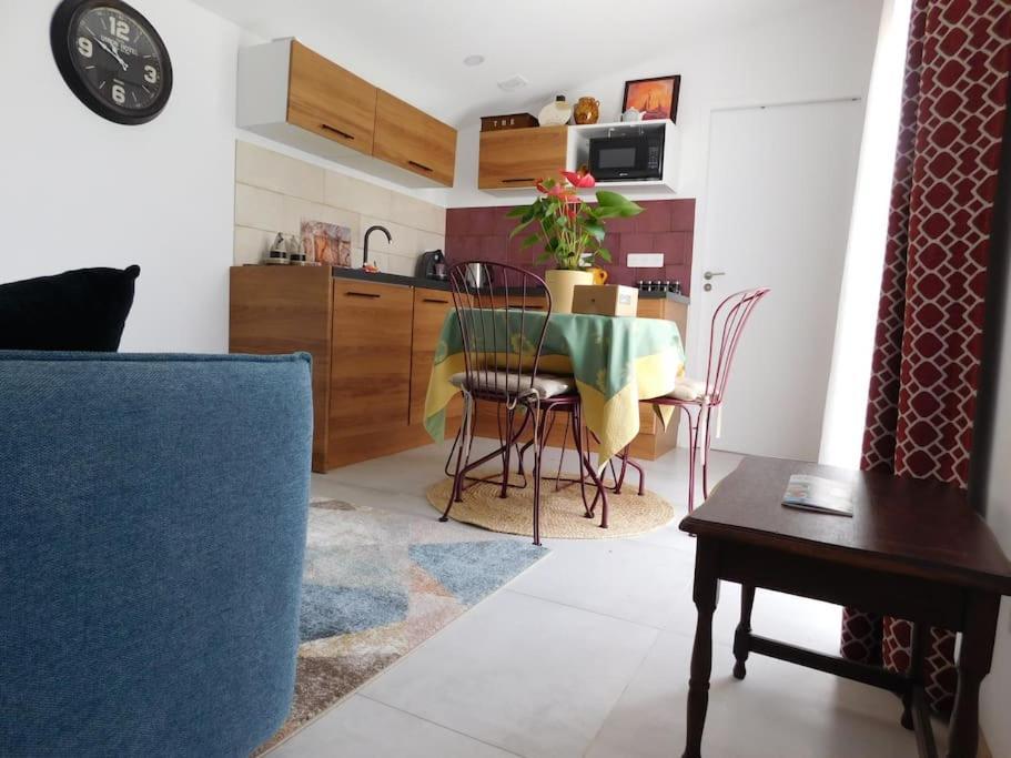 Maisonnette De Jardin Marseille Exteriör bild